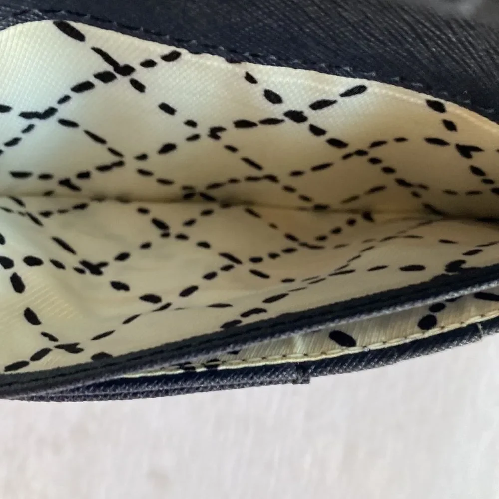 KATE SPADE Women’s Black Folding Wallet with Zippered Outside Coin Pocket.